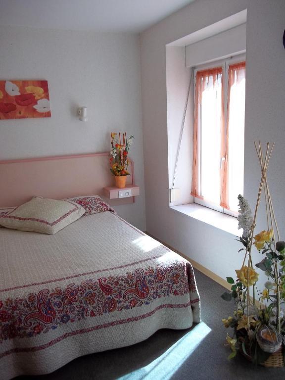Hôtel L'Etoile d'Or à Bourbonne-les-Bains Chambre photo